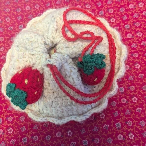 Handmade Knit Strawberry Bag Whimsicore Novelty Dopamine Dressing Round‎ Crochet - Picture 4 of 7